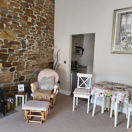 Charming 2-Bed Apartment In Donegal Town Centre Eksteriør billede