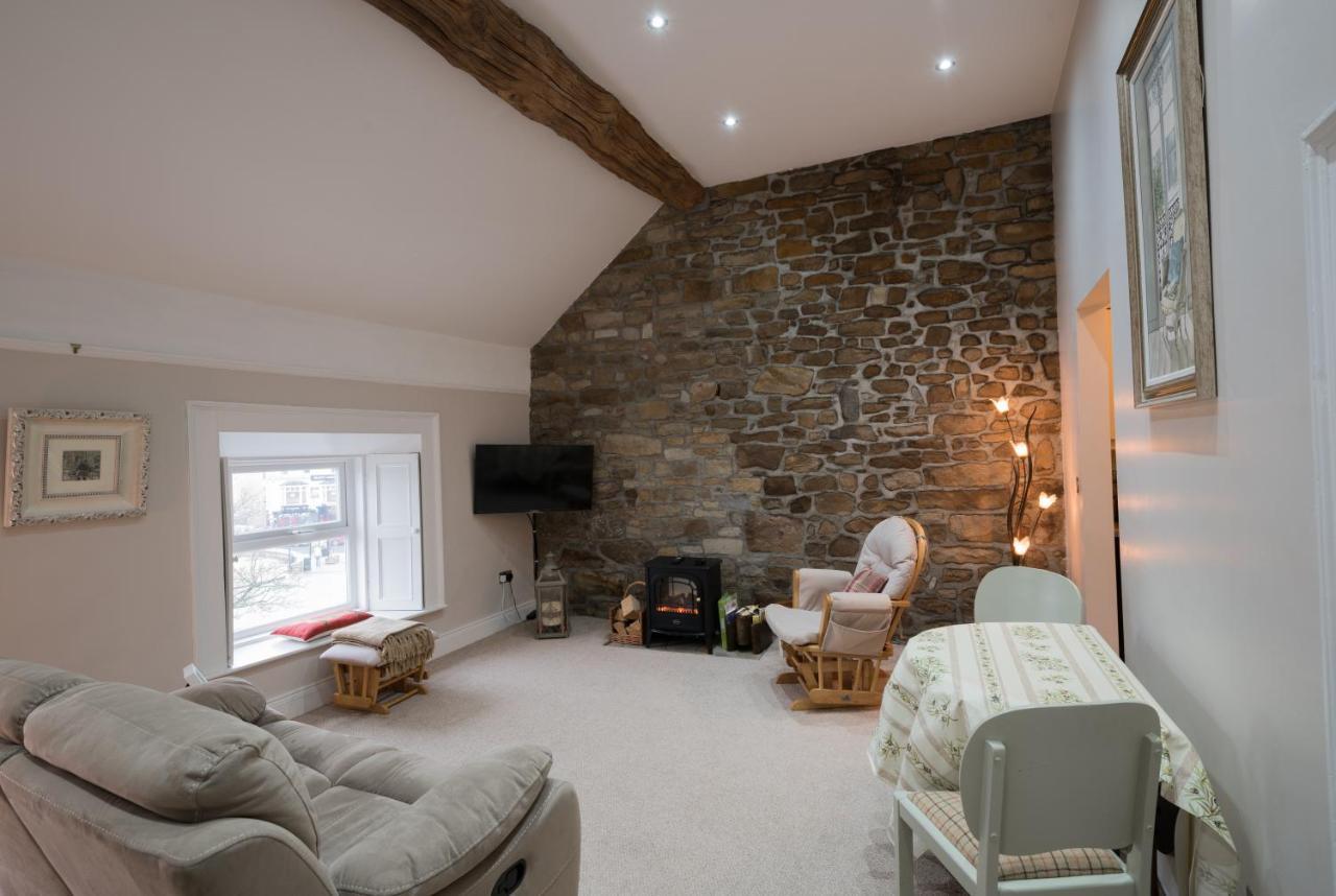 Charming 2-Bed Apartment In Donegal Town Centre Eksteriør billede