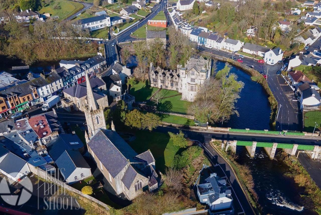 Charming 2-Bed Apartment In Donegal Town Centre Eksteriør billede