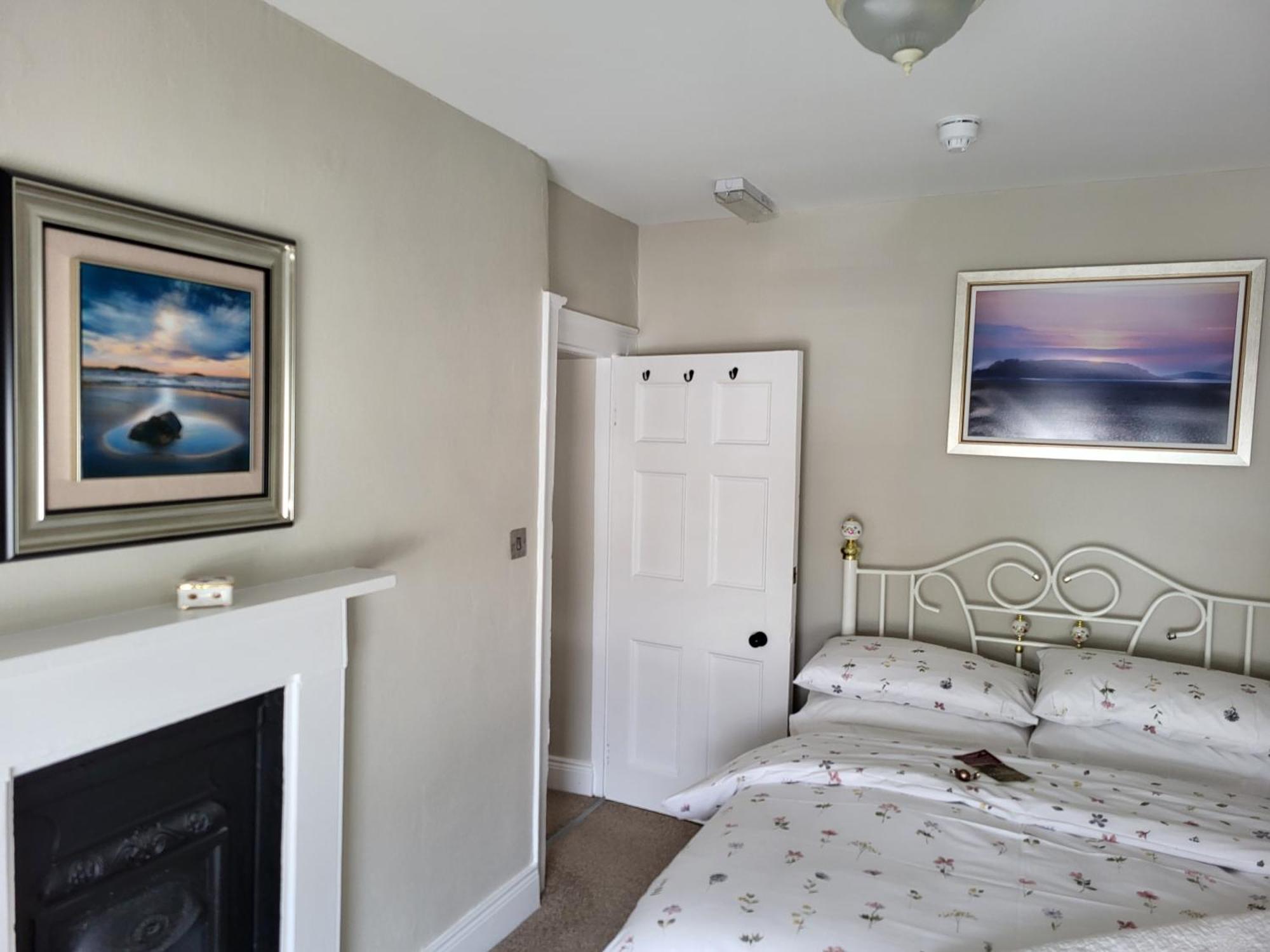 Charming 2-Bed Apartment In Donegal Town Centre Eksteriør billede
