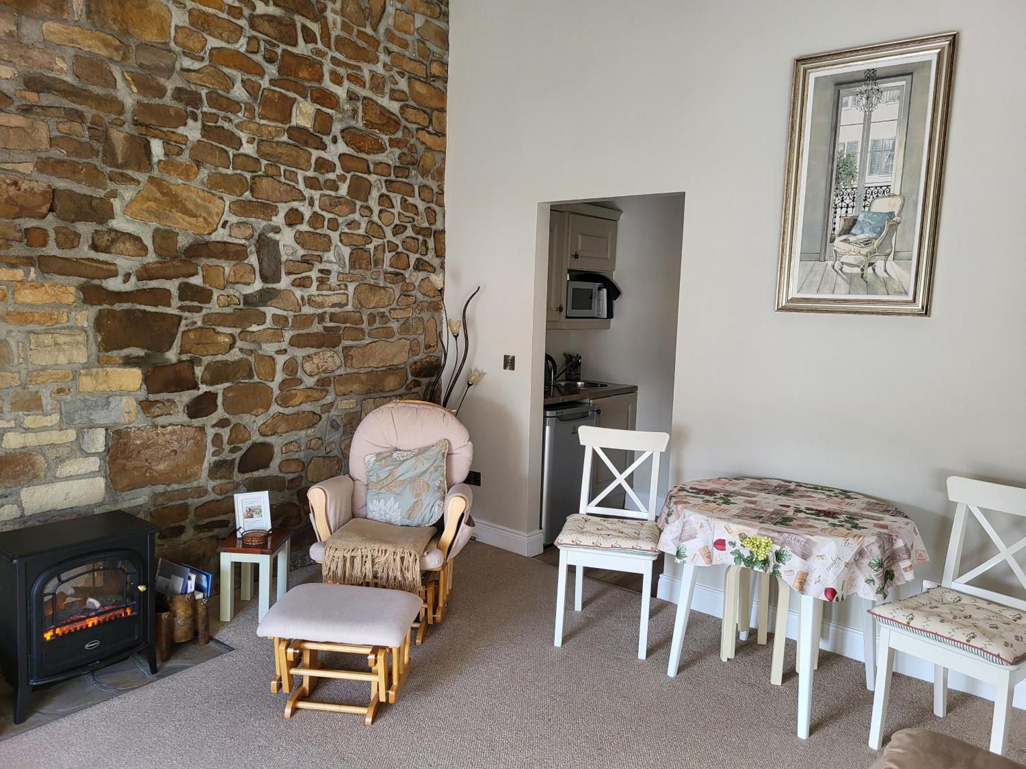Charming 2-Bed Apartment In Donegal Town Centre Eksteriør billede
