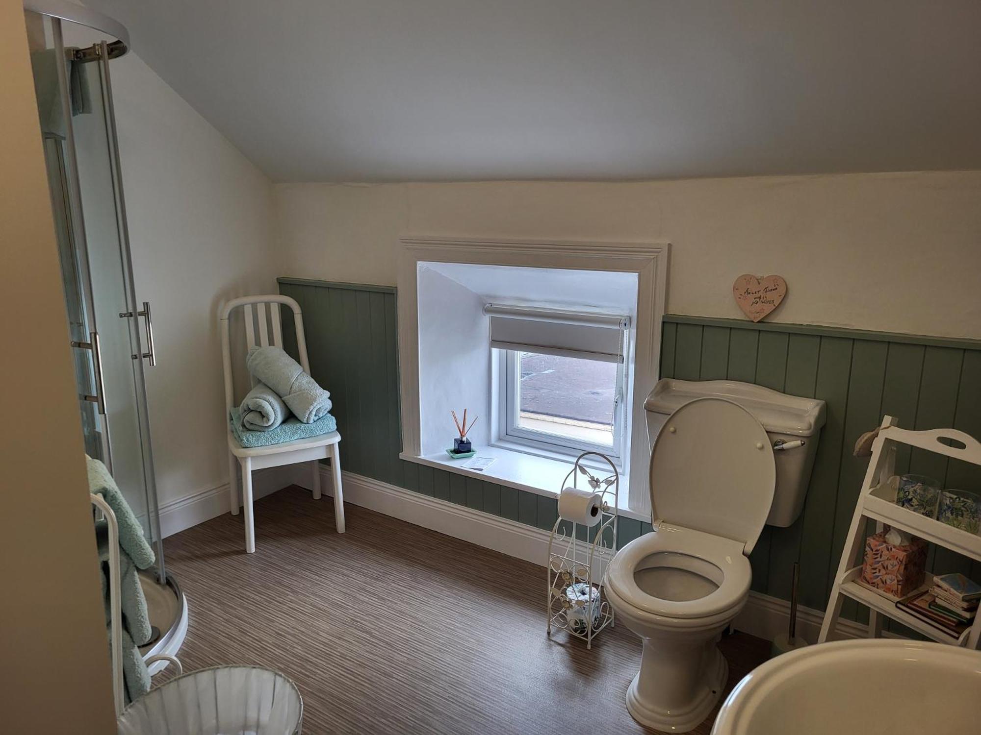 Charming 2-Bed Apartment In Donegal Town Centre Eksteriør billede